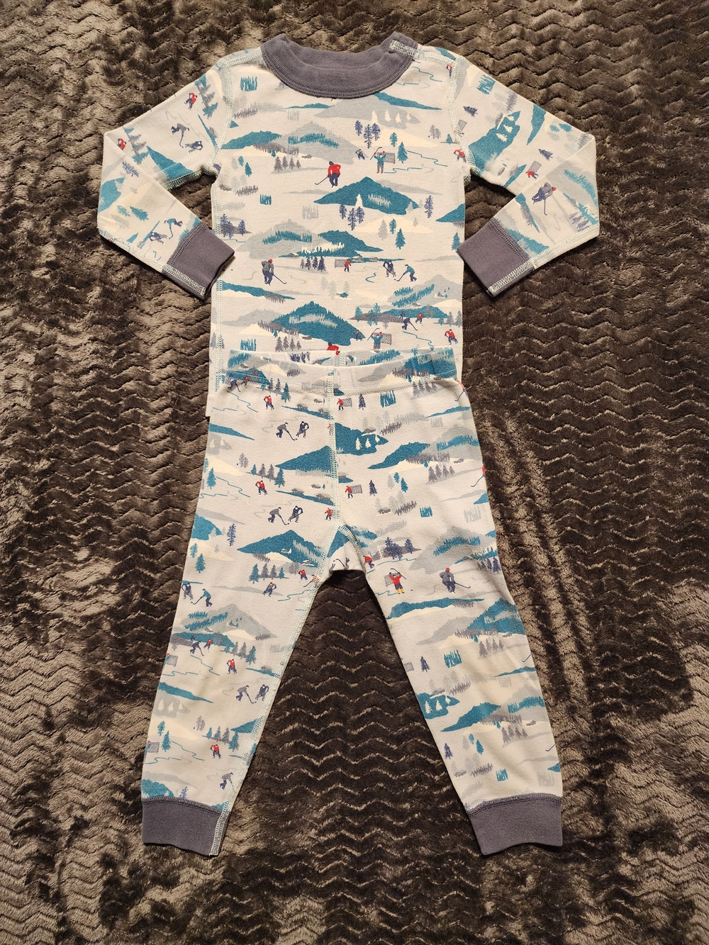 Hanna Andersson Long Sleeve Pajama Set - Size 3T - Outdoor Hockey Print